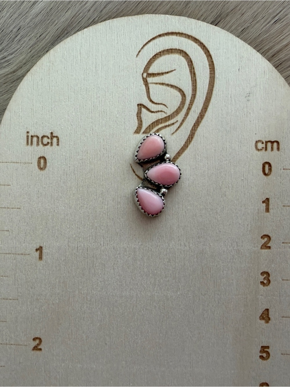 ❤️ Signed Navajo Maxine Ramirez Queen Pink Conch Half Cluster Native Earrings - Picture 6 of 17